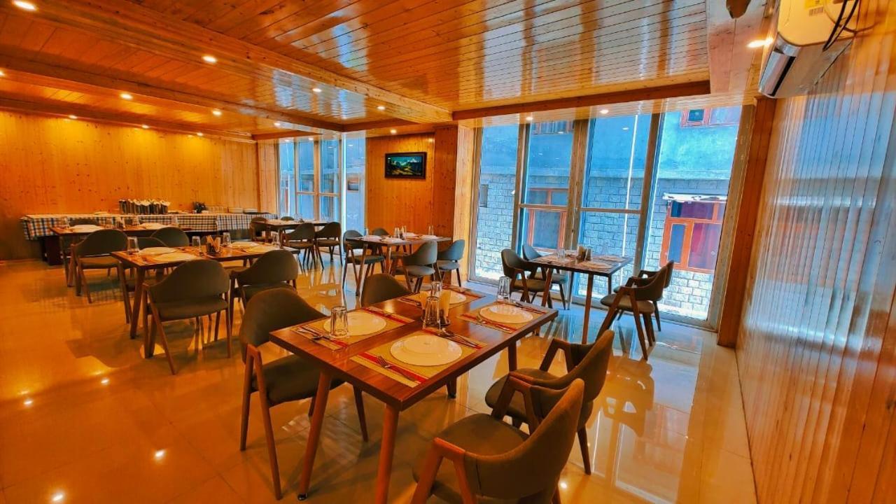 Tata Vista Resort Mall Road Manali - Centrally Heated & Air Cooled Экстерьер фото