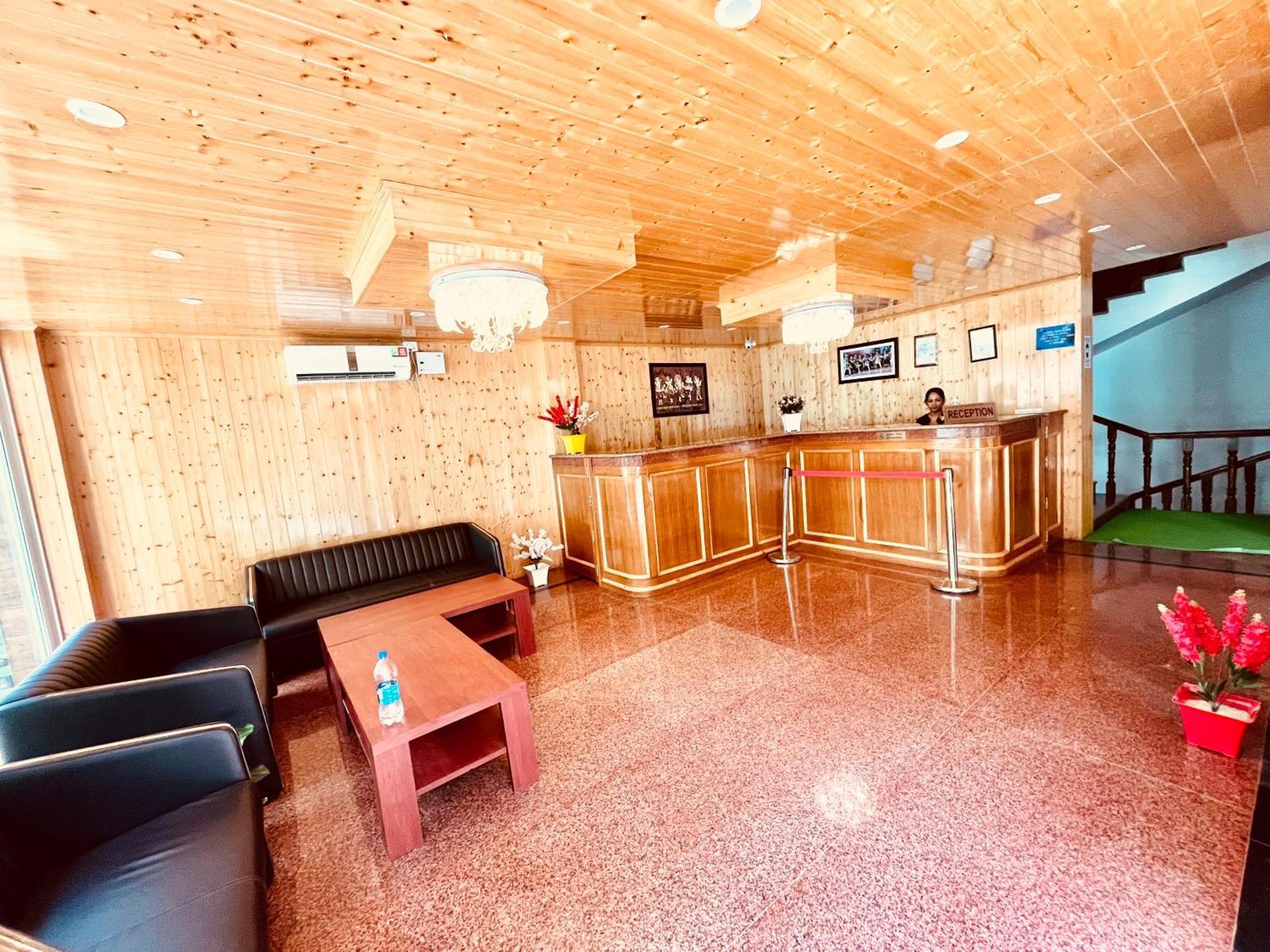 Tata Vista Resort Mall Road Manali - Centrally Heated & Air Cooled Экстерьер фото