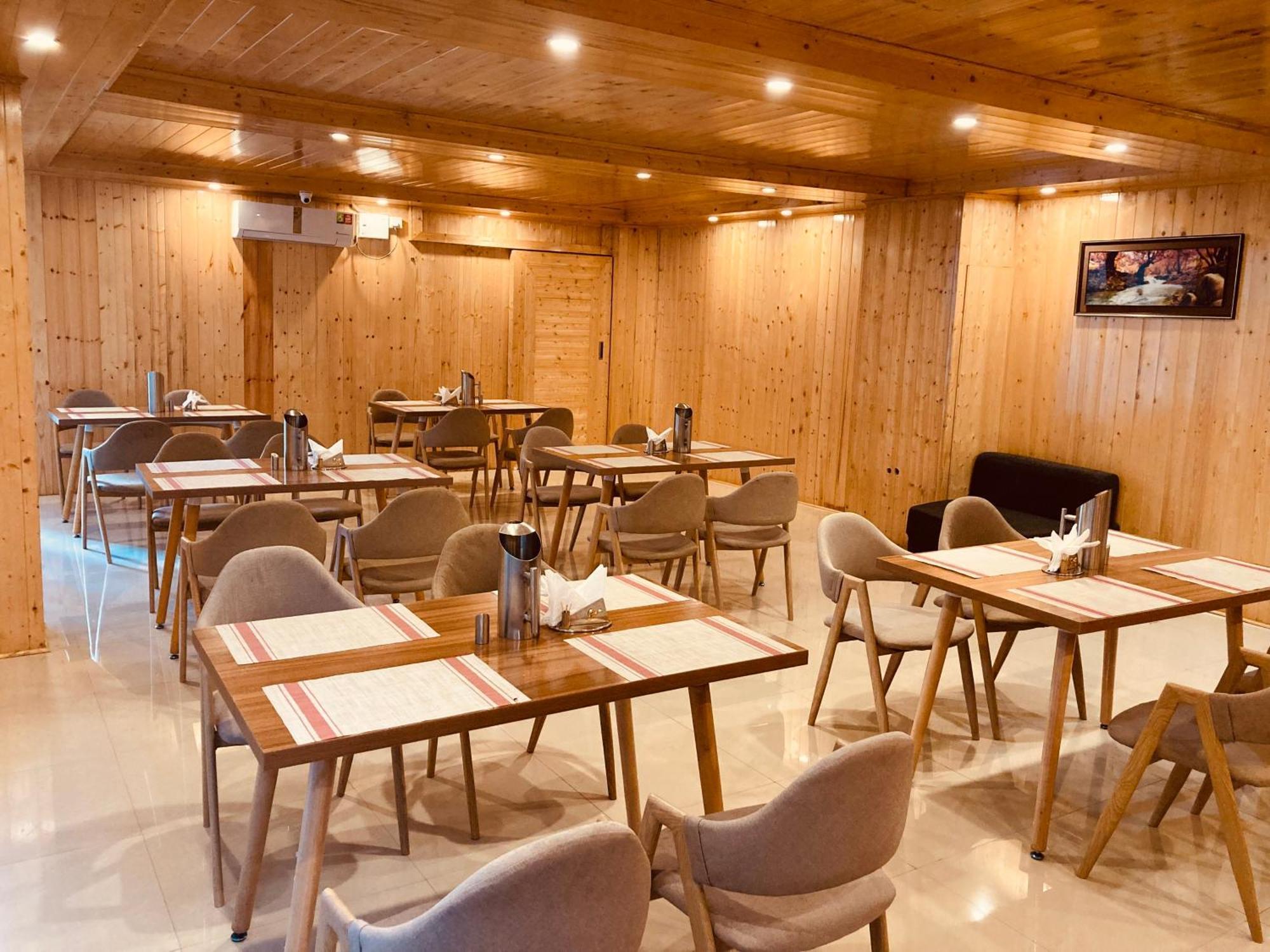 Tata Vista Resort Mall Road Manali - Centrally Heated & Air Cooled Экстерьер фото