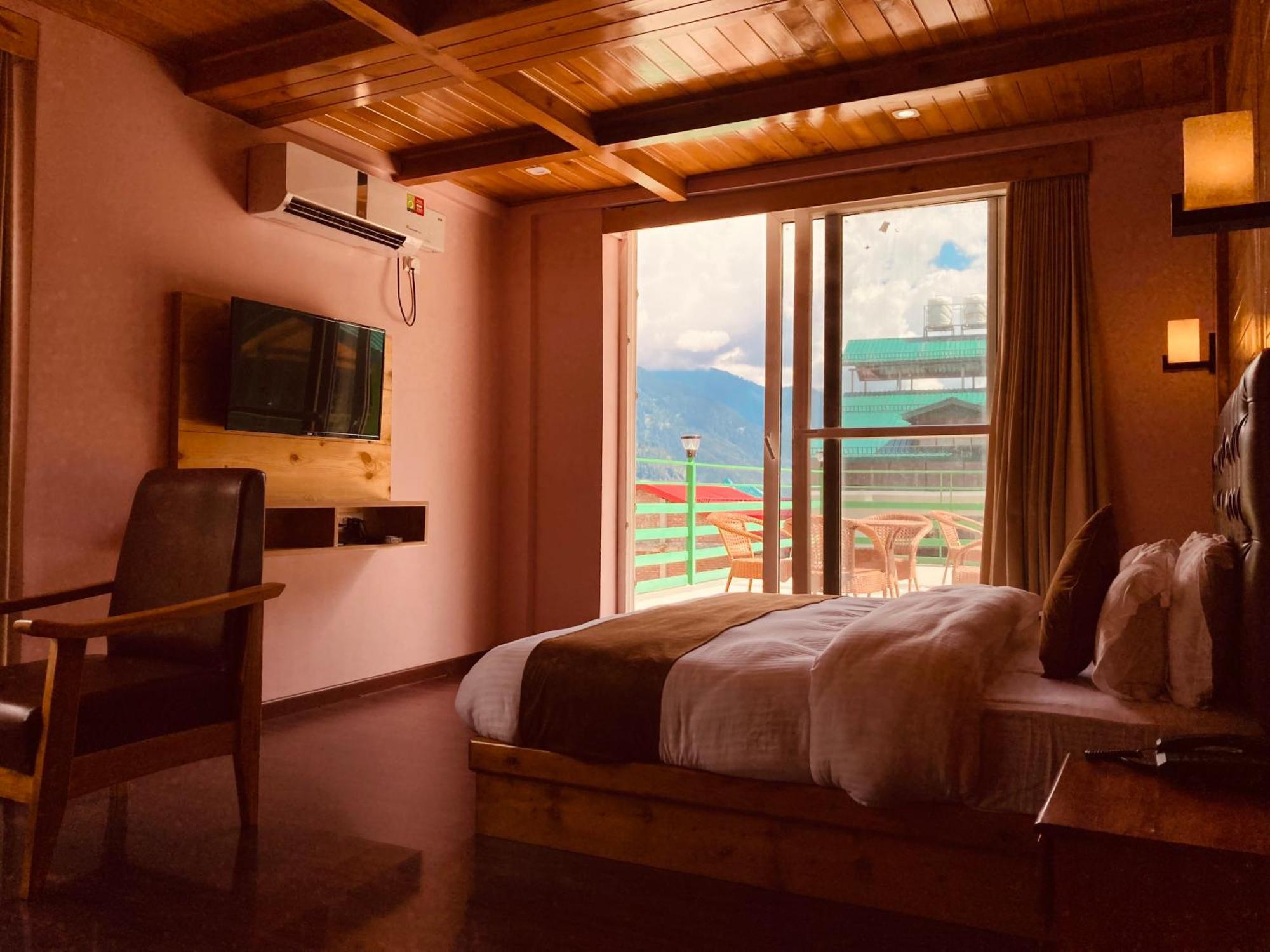 Tata Vista Resort Mall Road Manali - Centrally Heated & Air Cooled Экстерьер фото